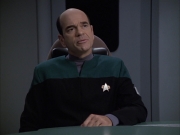 extant_StarTrek_VOY_6x12-BlinkOfAnEye_01659.jpg