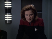 extant_StarTrek_VOY_6x12-BlinkOfAnEye_01663.jpg