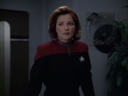 extant_StarTrek_VOY_6x12-BlinkOfAnEye_01667.jpg
