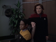 extant_StarTrek_VOY_6x12-BlinkOfAnEye_01671.jpg