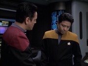 extant_StarTrek_VOY_6x12-BlinkOfAnEye_01690.jpg