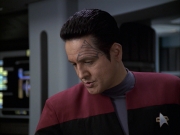 extant_StarTrek_VOY_6x12-BlinkOfAnEye_01698.jpg