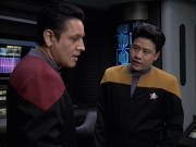 extant_StarTrek_VOY_6x12-BlinkOfAnEye_01712.jpg