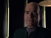 extant_StarTrek_VOY_6x12-BlinkOfAnEye_01747.jpg
