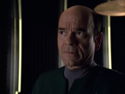 extant_StarTrek_VOY_6x12-BlinkOfAnEye_01749.jpg