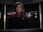extant_StarTrek_VOY_6x12-BlinkOfAnEye_01754.jpg