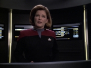extant_StarTrek_VOY_6x12-BlinkOfAnEye_01755.jpg