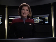 extant_StarTrek_VOY_6x12-BlinkOfAnEye_01756.jpg