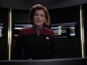 extant_StarTrek_VOY_6x12-BlinkOfAnEye_01757.jpg