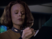 extant_StarTrek_VOY_6x12-BlinkOfAnEye_01767.jpg