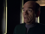 extant_StarTrek_VOY_6x12-BlinkOfAnEye_01775.jpg