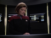 extant_StarTrek_VOY_6x12-BlinkOfAnEye_01781.jpg