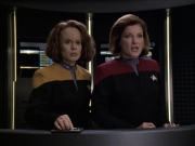 extant_StarTrek_VOY_6x12-BlinkOfAnEye_01786.jpg