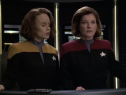extant_StarTrek_VOY_6x12-BlinkOfAnEye_01798.jpg