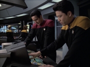 extant_StarTrek_VOY_6x12-BlinkOfAnEye_01855.jpg