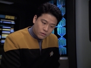 extant_StarTrek_VOY_6x12-BlinkOfAnEye_01876.jpg