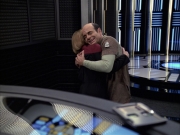 extant_StarTrek_VOY_6x12-BlinkOfAnEye_01917.jpg