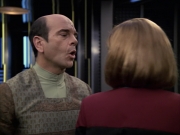 extant_StarTrek_VOY_6x12-BlinkOfAnEye_01940.jpg