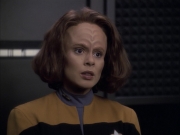 extant_StarTrek_VOY_6x12-BlinkOfAnEye_01946.jpg