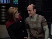 extant_StarTrek_VOY_6x12-BlinkOfAnEye_01977.jpg