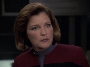 extant_StarTrek_VOY_6x12-BlinkOfAnEye_02013.jpg