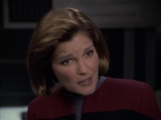 extant_StarTrek_VOY_6x12-BlinkOfAnEye_02032.jpg
