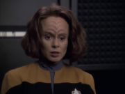 extant_StarTrek_VOY_6x12-BlinkOfAnEye_02039.jpg