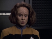 extant_StarTrek_VOY_6x12-BlinkOfAnEye_02040.jpg