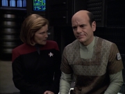 extant_StarTrek_VOY_6x12-BlinkOfAnEye_02047.jpg