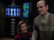 extant_StarTrek_VOY_6x12-BlinkOfAnEye_02048.jpg