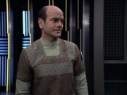 extant_StarTrek_VOY_6x12-BlinkOfAnEye_02055.jpg