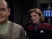 extant_StarTrek_VOY_6x12-BlinkOfAnEye_02070.jpg
