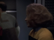 extant_StarTrek_VOY_6x12-BlinkOfAnEye_02075.jpg
