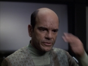 extant_StarTrek_VOY_6x12-BlinkOfAnEye_02111.jpg