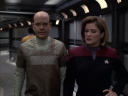 extant_StarTrek_VOY_6x12-BlinkOfAnEye_02122.jpg