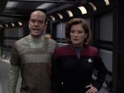 extant_StarTrek_VOY_6x12-BlinkOfAnEye_02124.jpg