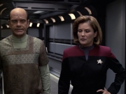 extant_StarTrek_VOY_6x12-BlinkOfAnEye_02127.jpg