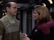 extant_StarTrek_VOY_6x12-BlinkOfAnEye_02139.jpg