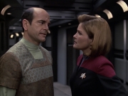 extant_StarTrek_VOY_6x12-BlinkOfAnEye_02147.jpg