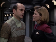 extant_StarTrek_VOY_6x12-BlinkOfAnEye_02150.jpg