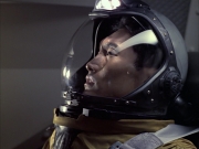 extant_StarTrek_VOY_6x12-BlinkOfAnEye_02310.jpg