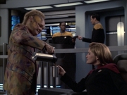 Filename=extant_StarTrek_VOY_6x12-BlinkOfAnEye_02662.jpg
Filesize=206KiB
Dimensions=1200x900
Date added=Dec 28, 2019 extant_StarTrek_VOY_6x12-BlinkOfAnEye_02662.jpg
