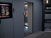 extant_StarTrek_VOY_6x12-BlinkOfAnEye_02986.jpg
