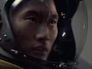 extant_StarTrek_VOY_6x12-BlinkOfAnEye_03385.jpg