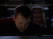 extant_StarTrek_VOY_6x12-BlinkOfAnEye_03443.jpg