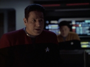 extant_StarTrek_VOY_6x12-BlinkOfAnEye_03454.jpg