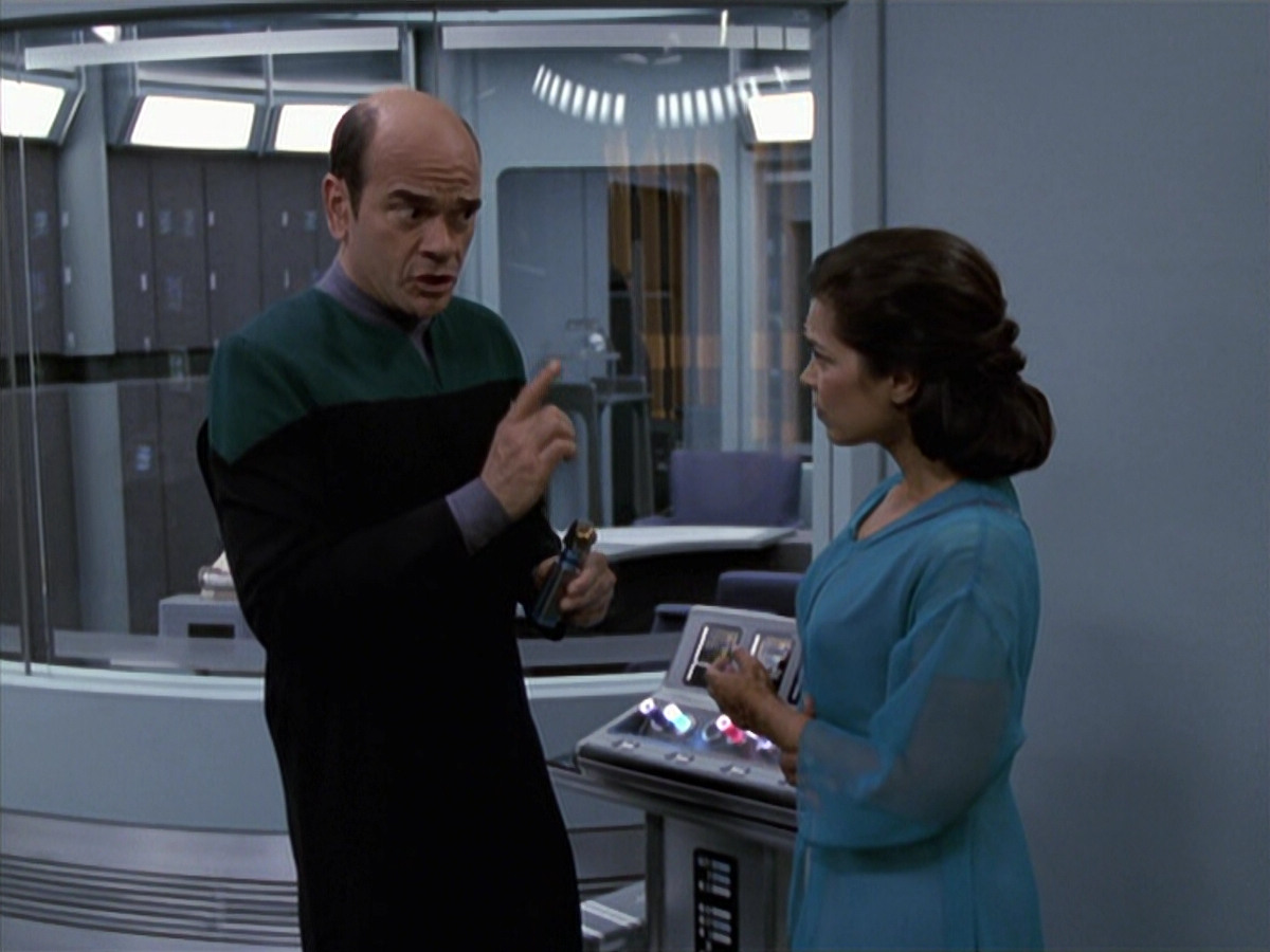 extant_StarTrek_VOY_6x13-Virtuoso_00081.jpg