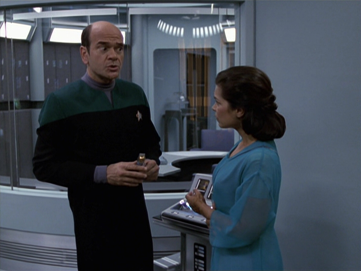 extant_StarTrek_VOY_6x13-Virtuoso_00083.jpg