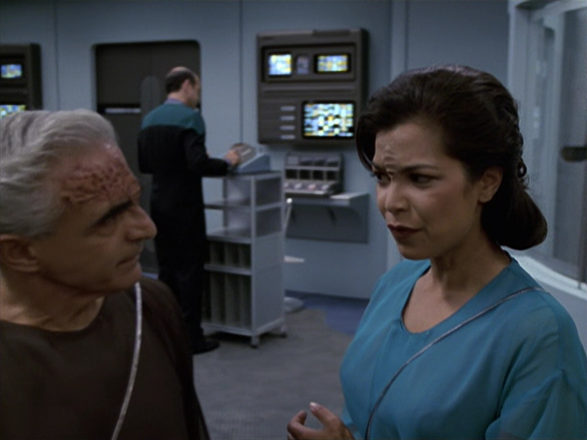 extant_StarTrek_VOY_6x13-Virtuoso_00097.jpg