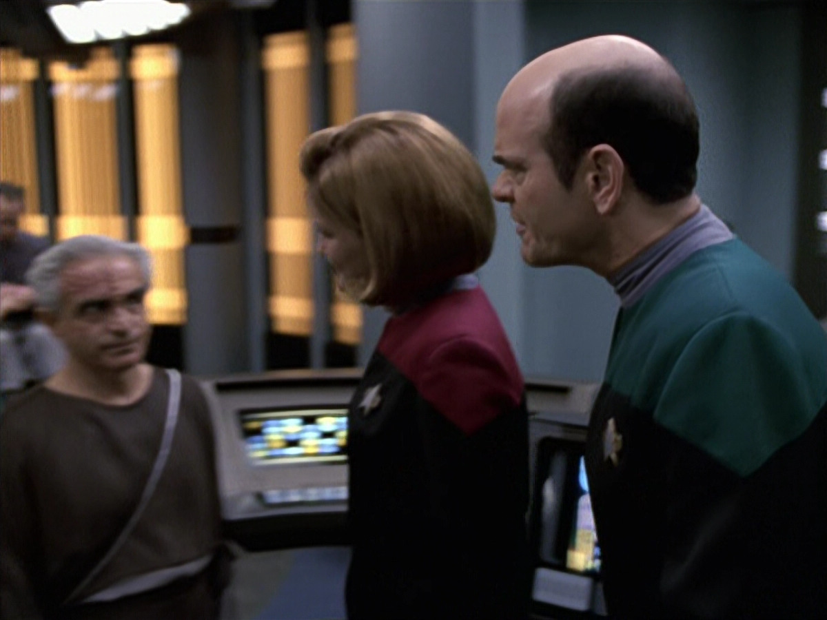 extant_StarTrek_VOY_6x13-Virtuoso_00122.jpg